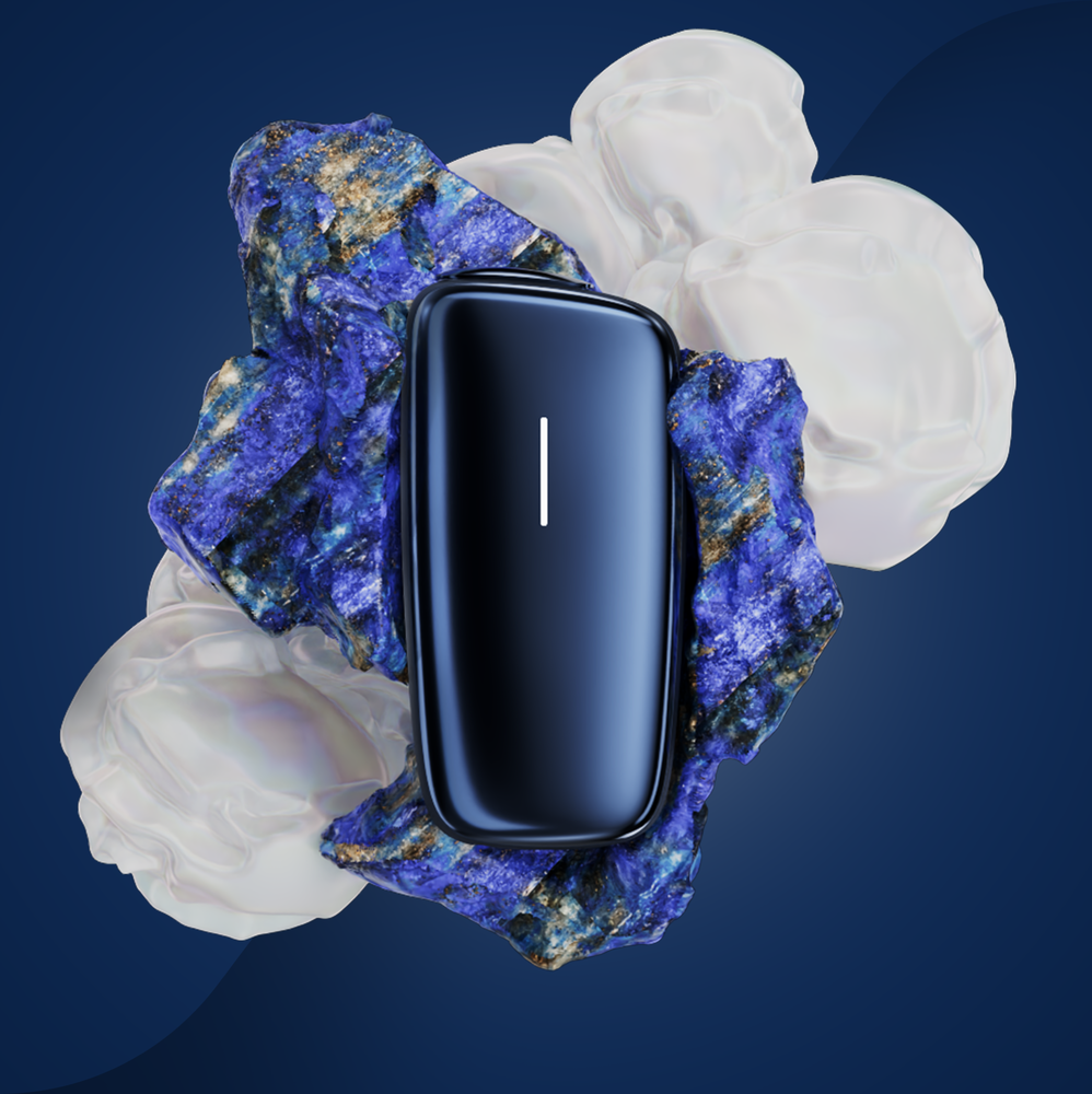 Ploom X Advanced — передня панель темно-синього кольору на пристрої
